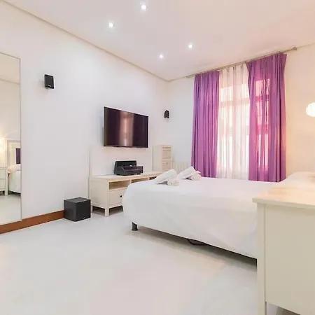 Indautxu Flat Next Stop شقة