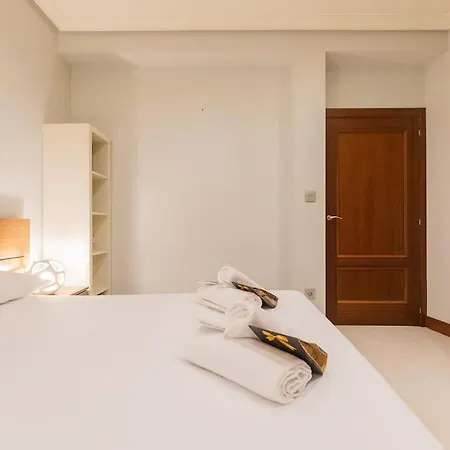 Indautxu Flat Next Stop Бильбао